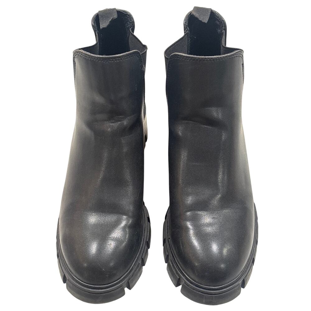 Women’s 10 Steve Madden Boots
